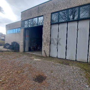 Foto Magazzino in VIA GUARALDA 20, Varese Giubiano - San Carlo di 60 m²