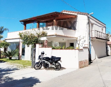 Foto Villa unifamiliare in via della capanna, Furnari Centro di 215 m²
