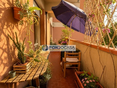 Foto Appartamento in Viale Monzoni, Carrara Avenza di 100 m² con 4 locali