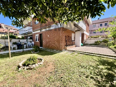 Foto Appartamento in Via Ischia 24, Nettuno Ponserico, Cretarossa di 52 m²