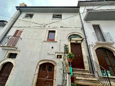 Foto Casa indipendente in Via Aristeo snc, Tione degli Abruzzi Centro