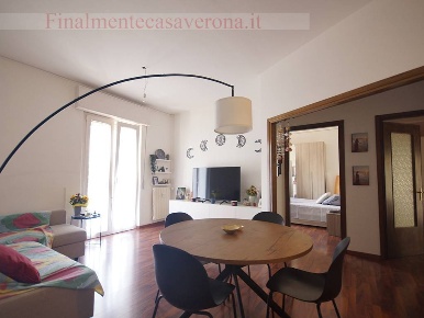 Foto Appartamento in Via Vanvitelli 4, Verona Stadio di 90 m² con 3 locali