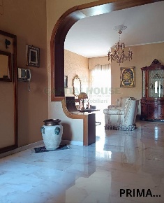 Foto Appartamento in Via Sant'Antonio Da Padova, Caserta di 150 m²