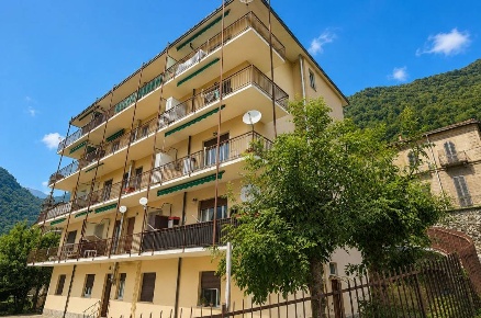 Foto Appartamento in Via Carabiniere Lombardi 3, Caslino d'Erba di 129 m²