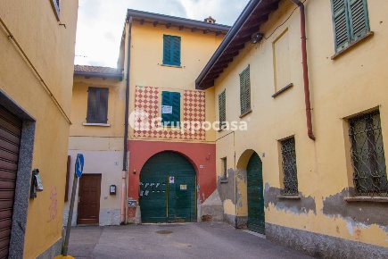 Foto Appartamento in Via Ancillotto 4, Magenta Centro di 60 m² con 2 locali