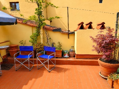 Foto Appartamento in BORGO OGNISSANTI 1, Firenze di 65 m² con 4 locali