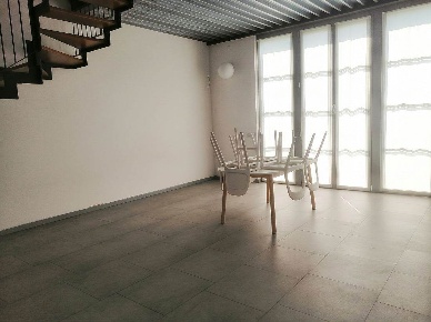 Foto Ufficio in pitteri, Milano Rubattino di 120 m² con 4 locali in affitto