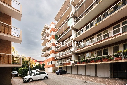 Foto Garage in via degli albani  12, Bergamo Corridoni di 18 m² in vendita