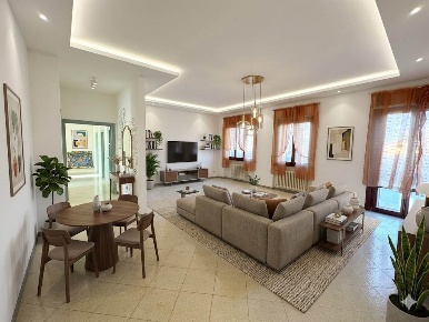 Foto Appartamento a Cecina Cecina Centro di 137 m² con 6 locali in vendita
