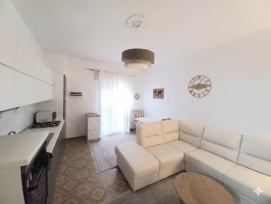 Foto Appartamento in Via Imbroda 88, Nola Centro di 100 m² con 4 locali