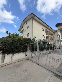 Foto Appartamento a San Mango Piemonte di 175 m² con 5 locali in vendita