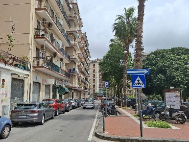 Foto Garage a Salerno Carmine di 53 m² con 1 locali in vendita