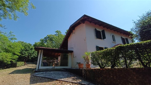 Foto Rustico a Ponte dell'Olio di 147 m² con 4 locali in vendita