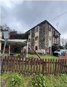Foto Appartamento in Via Faie, Varazze Centro di 107 m² con 5 locali