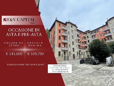 Foto Appartamento in Piazza Prealpi, Milano Certosa di 90 m² con 4 locali