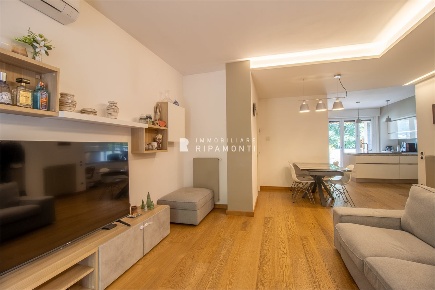 Foto Appartamento in Via San Francesco d'Assisi, Pescate di 110 m²