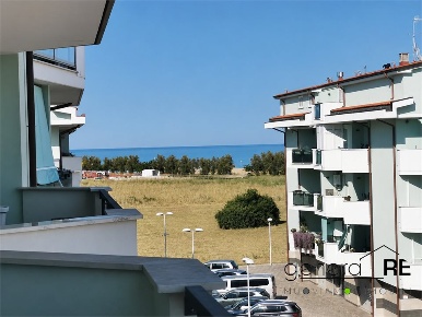 Foto Appartamento a Città Sant'Angelo Marina di 135 m² con 4 locali