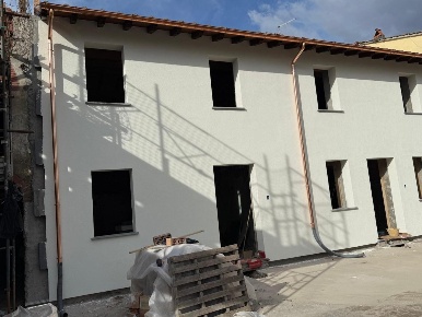 Foto Casa indipendente a Lucca Arancio di 120 m² con 4 locali in vendita