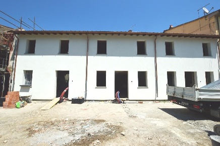 Foto Casa indipendente a Lucca Arancio di 120 m² con 4 locali in vendita