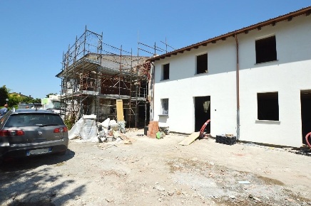 Foto Casa indipendente a Lucca Arancio di 75 m² con 4 locali in vendita