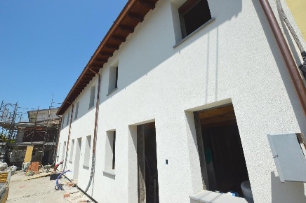Foto Casa indipendente a Lucca Arancio di 105 m² con 4 locali in vendita