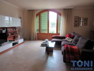 Foto Villa unifamiliare a Vinci Spicchio-sovigliana di 160 m² con 6 locali