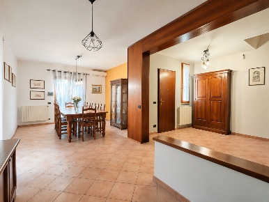 Foto Villa a schiera a Calci di 160 m² con 6 locali in vendita