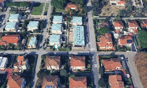 Foto Box a Camaiore Lido di Camaiore di 104 m² con 8 locali in vendita