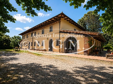 Foto Appartamento a Fauglia Centro di 165 m² con 6 locali in affitto