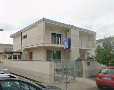 Foto Villa unifamiliare a Camaiore Lido di Camaiore di 202 m² con 5 locali