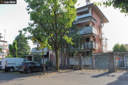 Foto Appartamento in Via Mantova 1, Nova Milanese di 73 m² con 2 locali