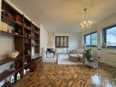 Foto Appartamento in via di Cavarzano, Vernio Cavarzano di 140 m²