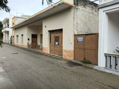Foto Casa indipendente in Via D'Annunzio 7, Sannicola di 215 m² in vendita