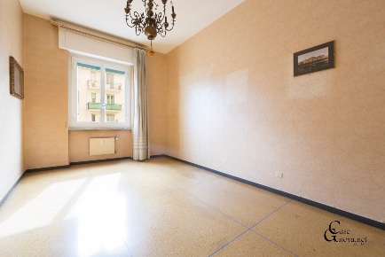 Foto Appartamento in Via Piacenza, Genova Molassana di 120 m² con 7 locali