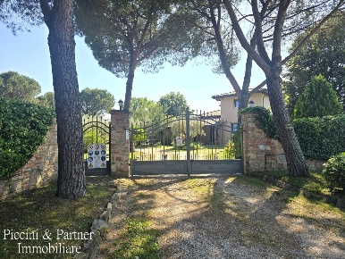 Foto Villa unifamiliare in Località Castagni 2, Castiglione del Lago