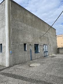 Foto Capannone industriale in Via Nazionale, San Martino Buon Albergo