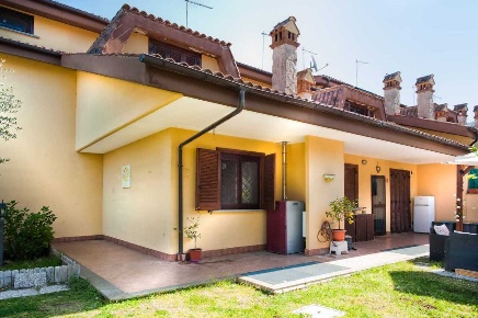 Foto Villa bifamiliare in Via delle Calcare 40, Rocca di Papa Centro
