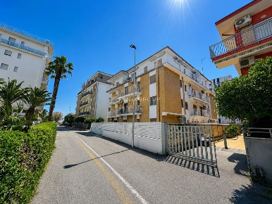 Foto Appartamento in Via Spontini 3, San Benedetto del Tronto di 94 m²