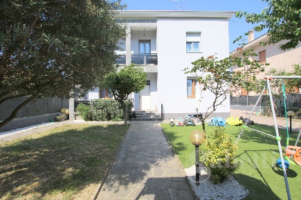 Foto Villa bifamiliare in Via Imperia 6, Busto Arsizio Santissimi Apostoli