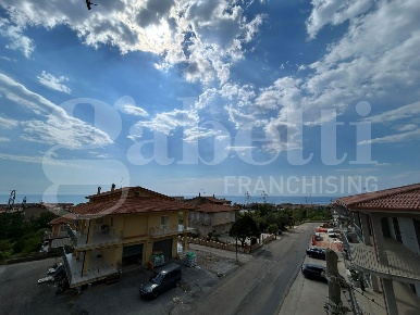 Foto Appartamento in Via del Bruzi 7, Belvedere Marittimo Centro di 150 m²