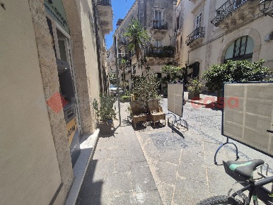 Foto Attività commerciale in Via roma 91, Siracusa Ortigia di 28 m²