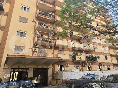 Foto Appartamento in Via Littore Ragusa 22, Palermo di 165 m² con 5 locali