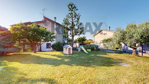 Foto Villa unifamiliare in via Cardinale Ferrari 35, Cerro Maggiore
