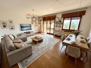 Foto Appartamento a Sovere Centro di 180 m² con 4 locali in vendita