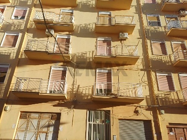 Foto Appartamento in via Adige 27, Favara di 100 m² con 4 locali in affitto