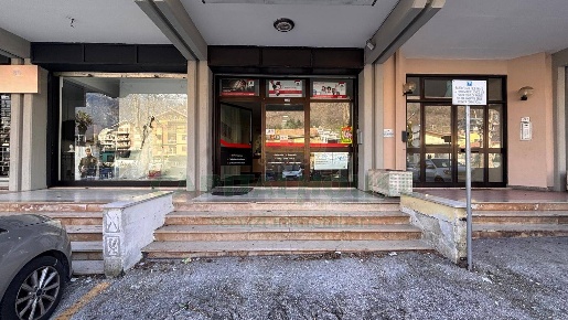 Foto Locale commerciale in via alvanella, Monteforte Irpino Centro