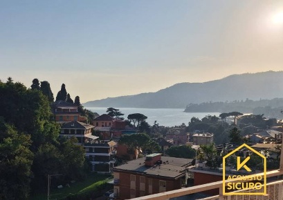 Foto Appartamento in Via Val Di Sole 17, Rapallo di 68 m² con 3 locali