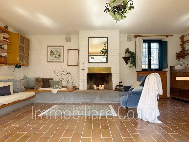 Foto Villa unifamiliare in Strada dei Prati, Moruzzo Centro di 500 m²