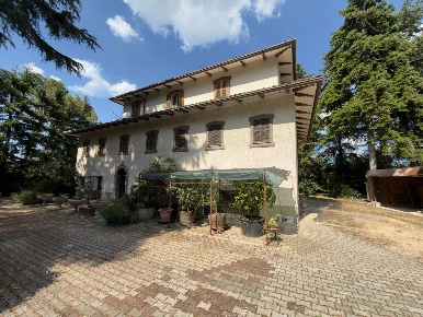 Foto Villa unifamiliare in CONTRADA PIANIBIANCHI 44, Tolentino di 387 m²