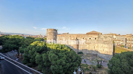Foto Appartamento in Piazza Federico Di Svevia SNC, Catania Centro Storico